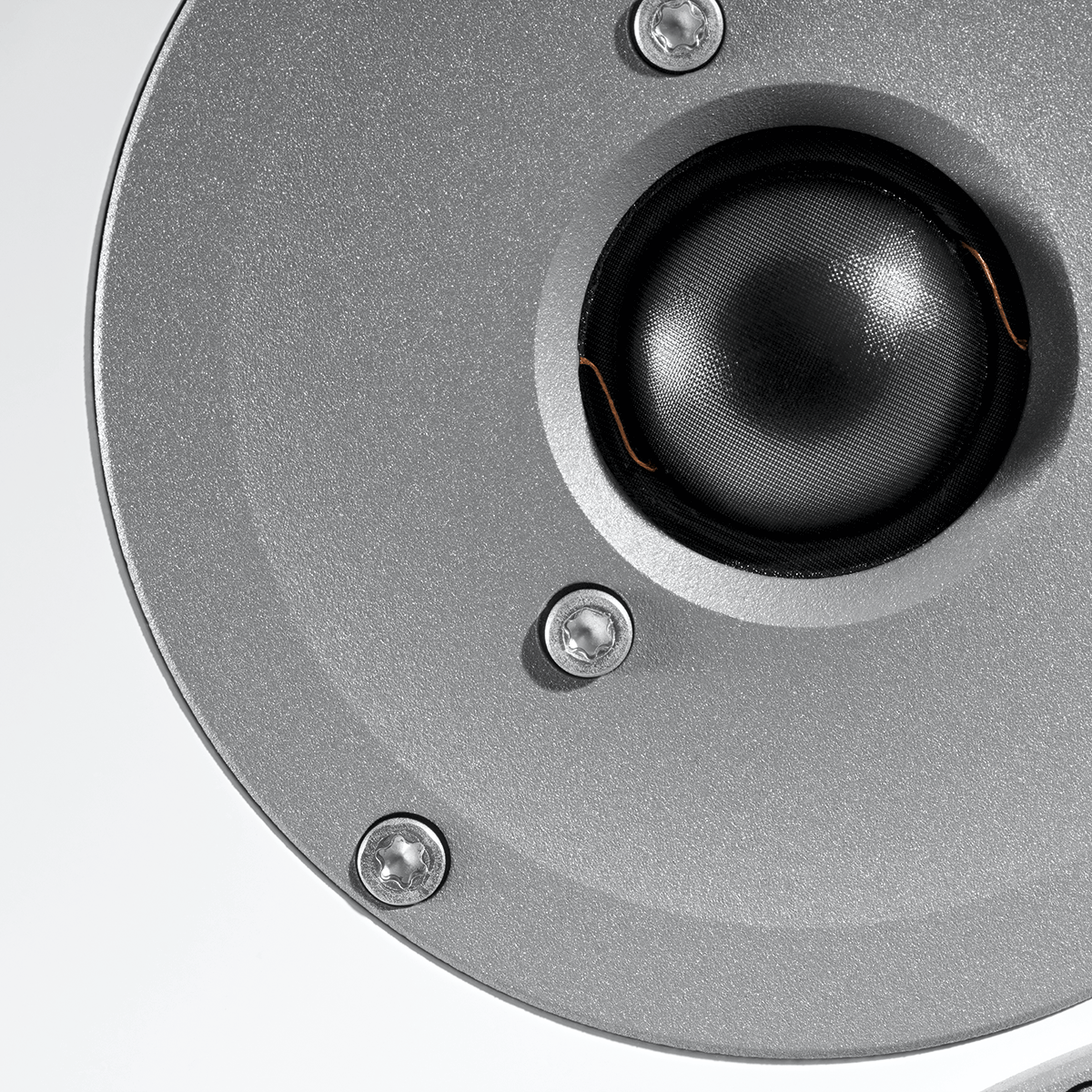 Focus 160 │ Bookshelf │ A wide, open soundstage Focus 160 │ Bookshelf │ A wide, open soundstage